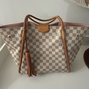 Louis Vuitton Cream and Tan Shoulder Bag with Iconic Design